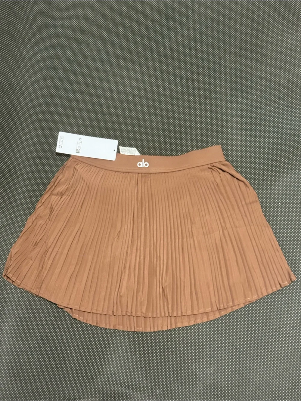 ALO Yoga brown pleated